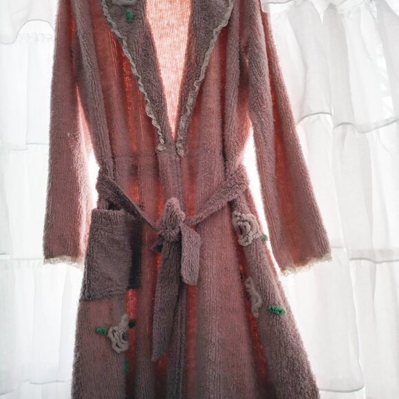 Rare Beautiful Canyon Group Robe - Picture 3 of 5